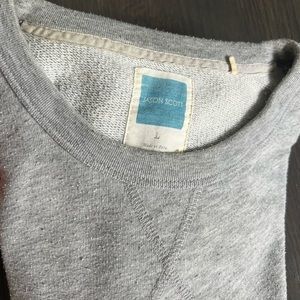 Jason Scott crew neck. Grey. Size large